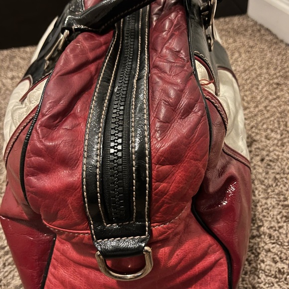 Used GUCCI OVER NIGHT CARRY ON BAG . - Picture 5 of 16